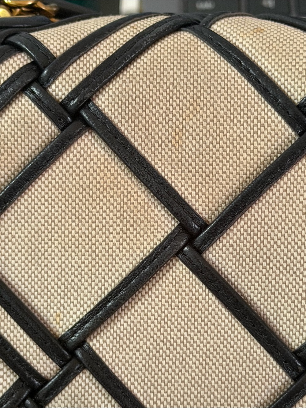 Tory Burch Cream Shoulder Bag with Black Woven Trim and Gold Hardware - Picture 10 of 13